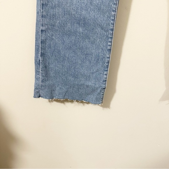 Ann Taylor The Kick Crop Light Wash Raw Hem Jeans Size 12 - Picture 7 of 11
